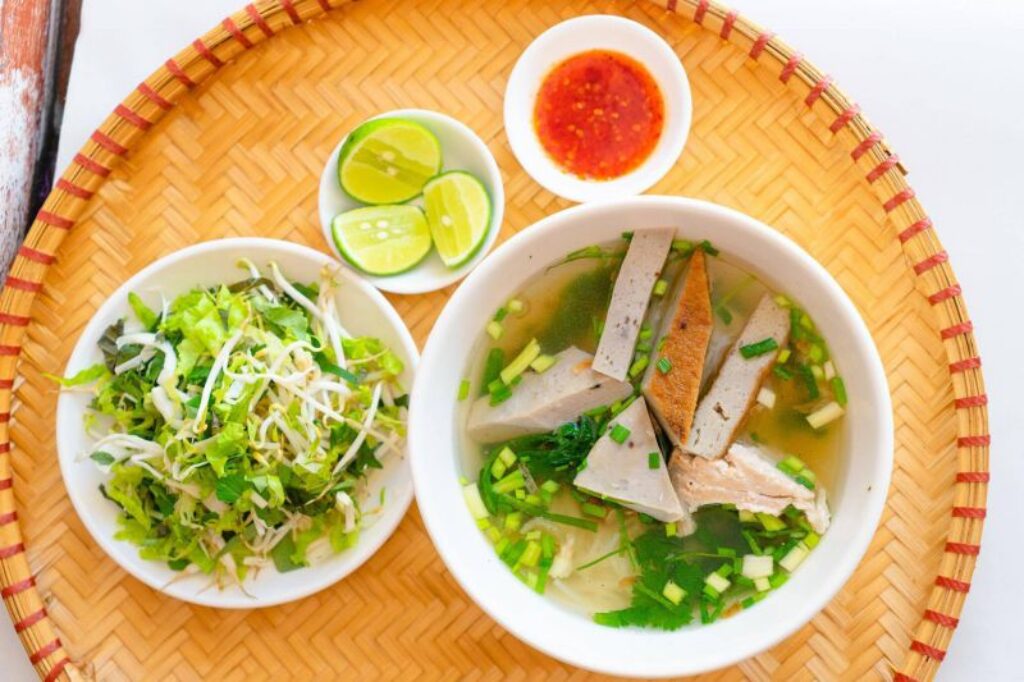 Bún Cá Nha Trang: Vị Biển Nồng Nàn Từ Món Ăn Ngon Nổi Tiếng