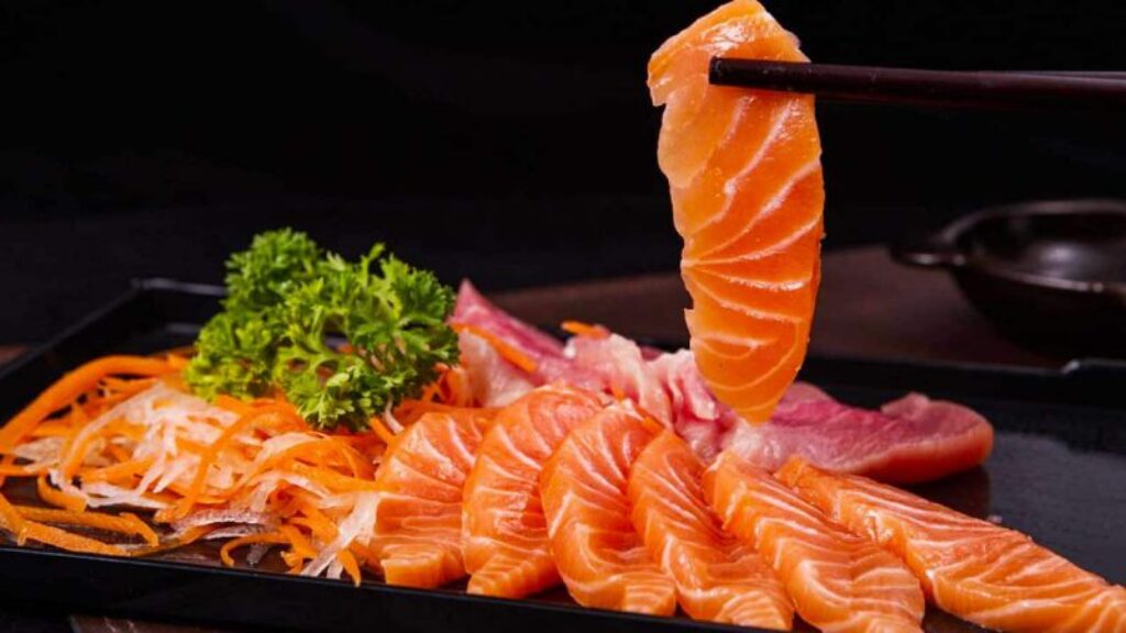 Cách làm sashimi cá hồi tươi ngon tại nhà